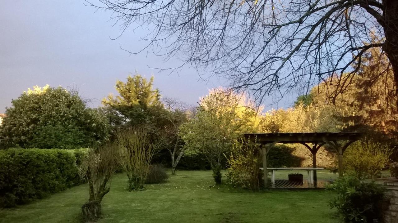 Clos Des Hirondelles Jau-Dignac-et-Loirac Kültér fotó